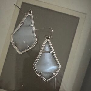 Silver, grey-combinations, Kendra Scott style quality Drop earrings.